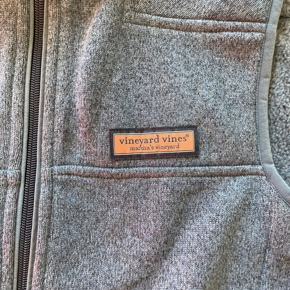 BOYS large Vineyard Vines Vest - Picture 4 of 7